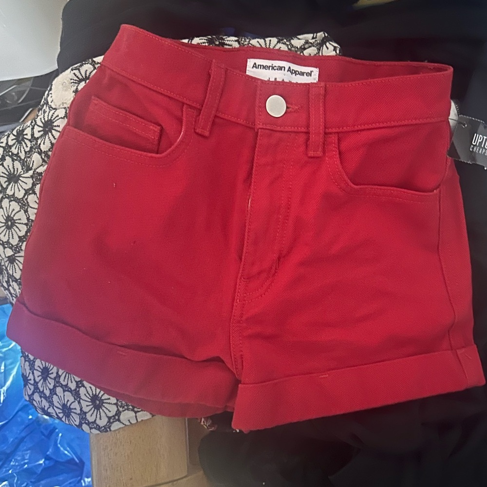 NEW AMERICAN APPAREL JEANS SIZE 25 shorts red